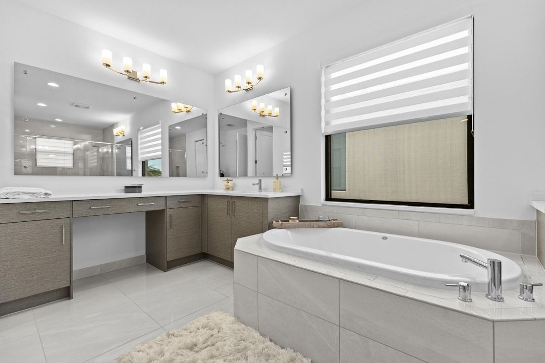 Activo con contrato: $1,699,000 (5 camas, 5 baños, 3888 Pies cuadrados)