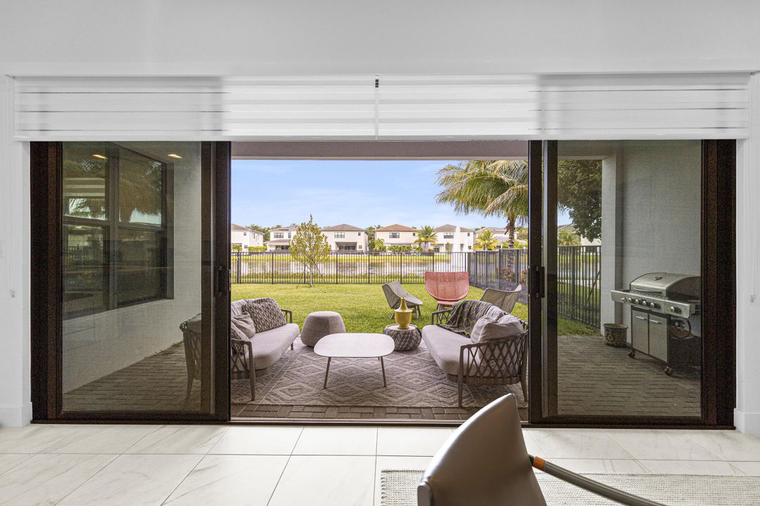 Activo con contrato: $1,699,000 (5 camas, 5 baños, 3888 Pies cuadrados)