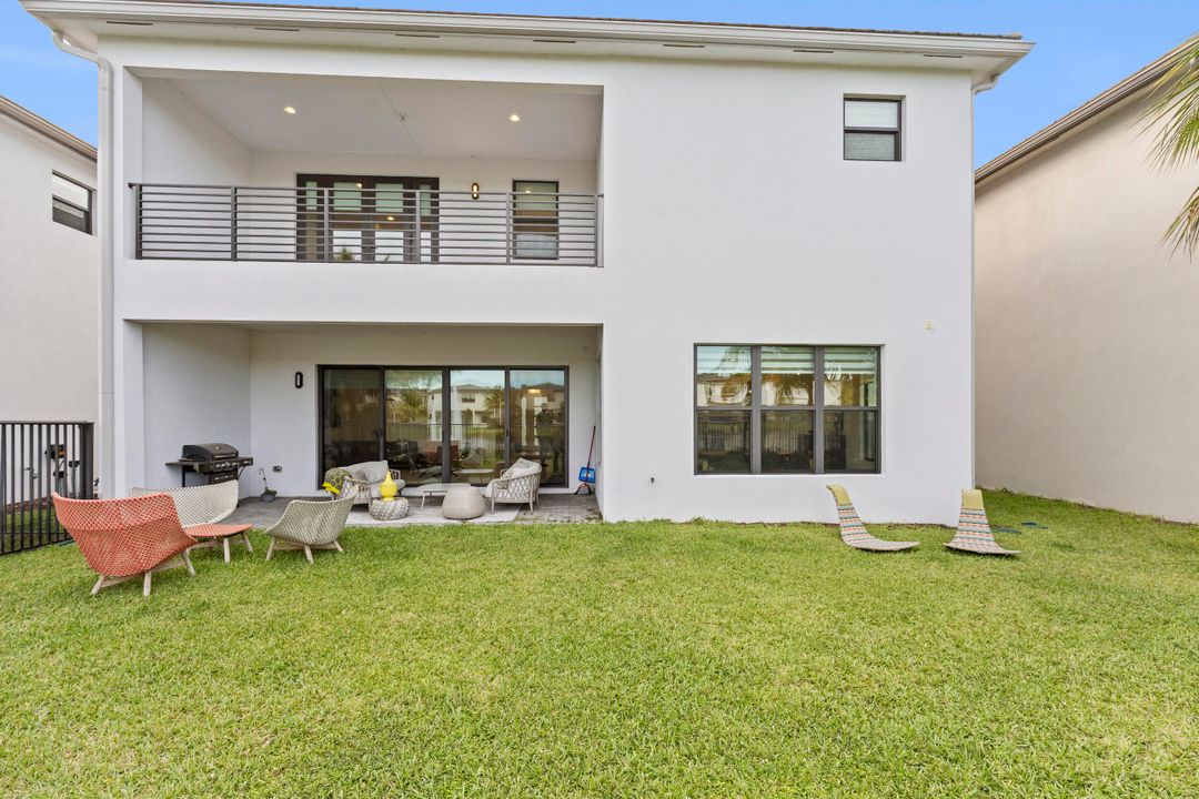 Activo con contrato: $1,699,000 (5 camas, 5 baños, 3888 Pies cuadrados)