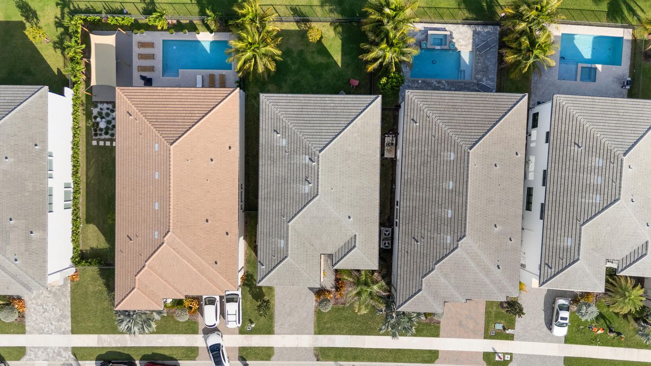 Activo con contrato: $1,699,000 (5 camas, 5 baños, 3888 Pies cuadrados)