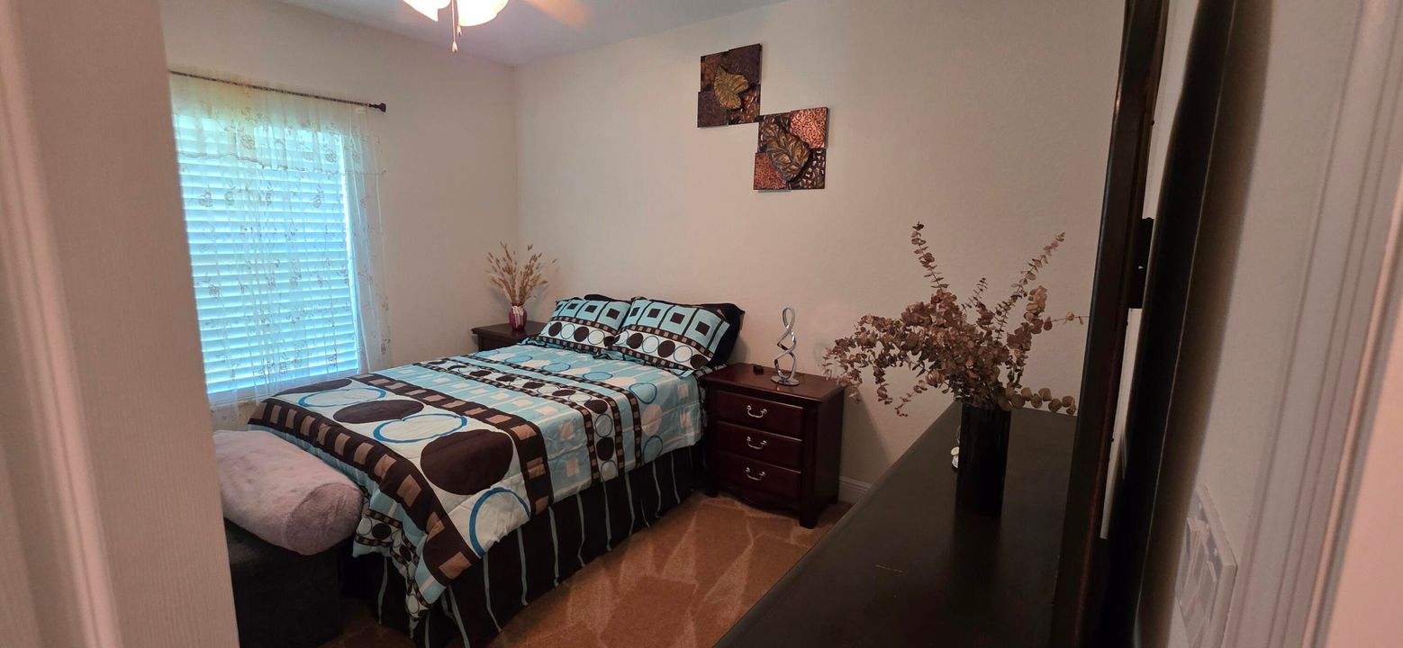 For Rent: $2,500 (3 beds, 2 baths, 2166 Square Feet)