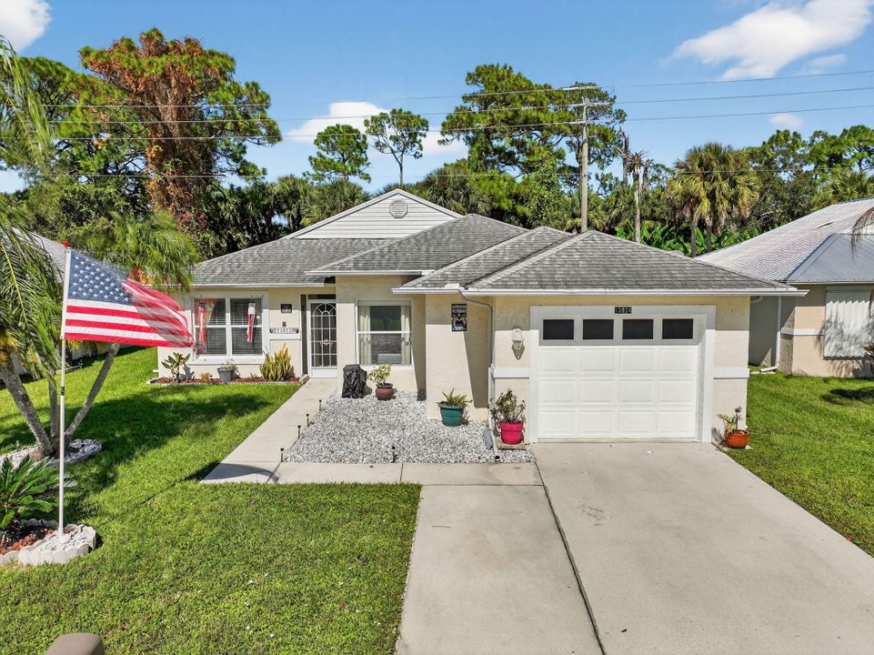 En Venta: $165,000 (2 camas, 2 baños, 1420 Pies cuadrados)