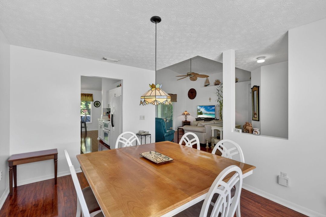 En Venta: $165,000 (2 camas, 2 baños, 1420 Pies cuadrados)