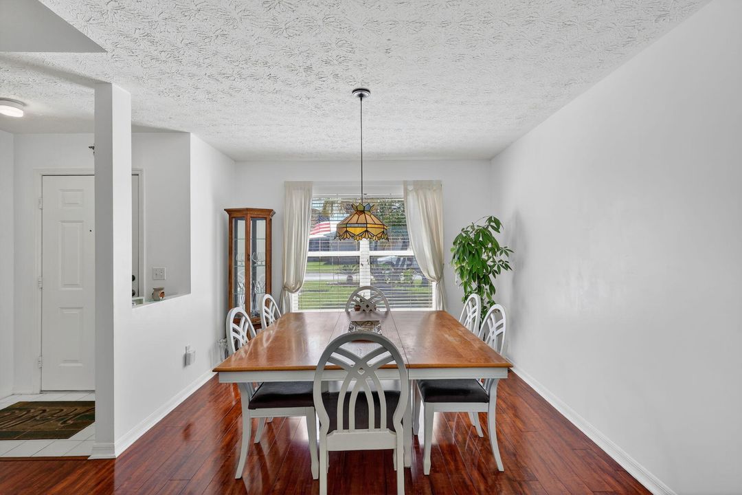 En Venta: $165,000 (2 camas, 2 baños, 1420 Pies cuadrados)