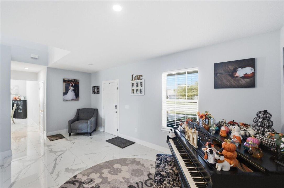 For Sale: $599,000 (4 beds, 2 baths, 2912 Square Feet)