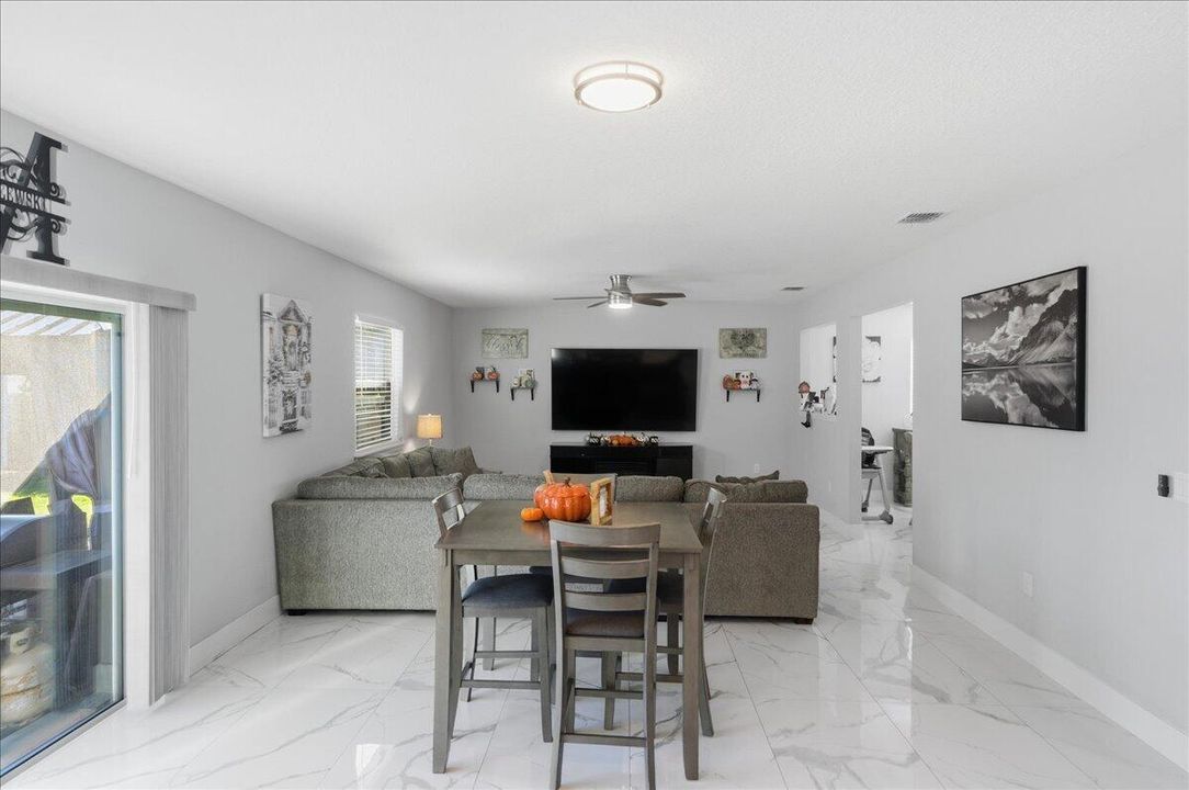 For Sale: $599,000 (4 beds, 2 baths, 2912 Square Feet)