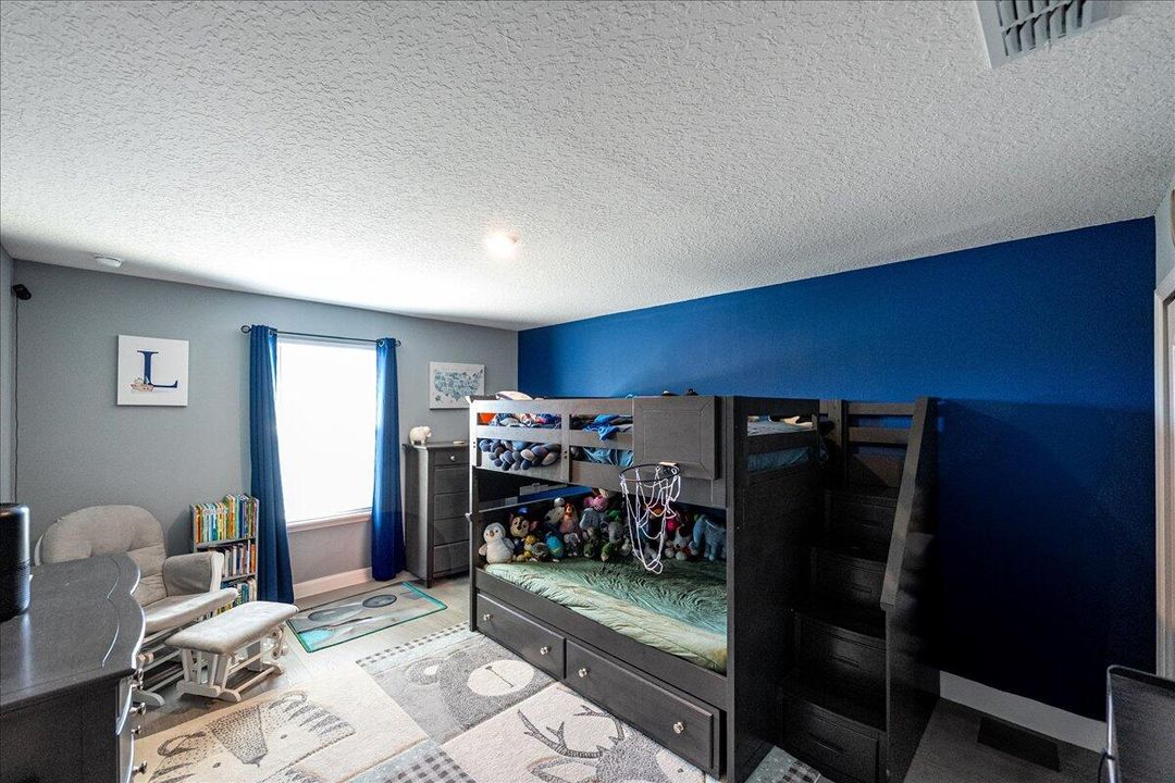 For Sale: $599,000 (4 beds, 2 baths, 2912 Square Feet)