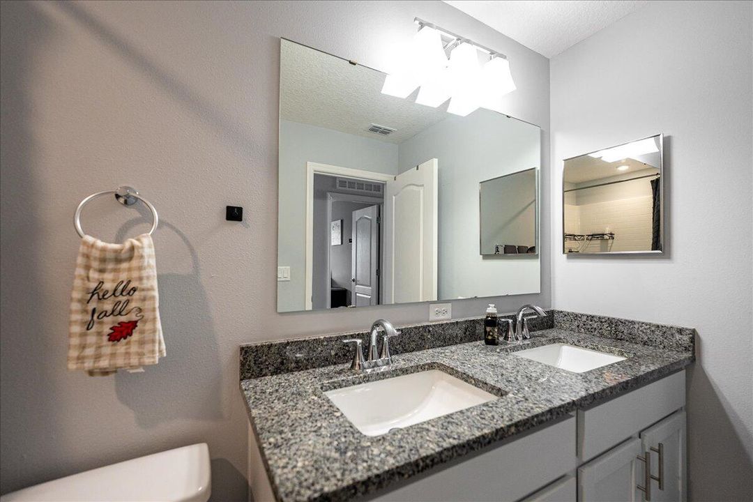 For Sale: $599,000 (4 beds, 2 baths, 2912 Square Feet)