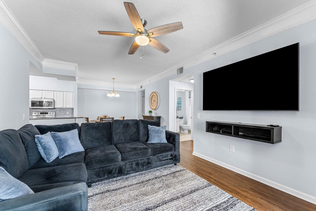 Active With Contract: $415,000 (3 beds, 2 baths, 1244 Square Feet)