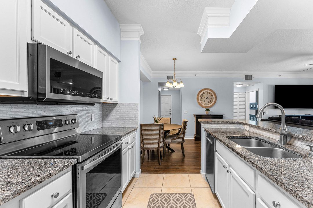 Active With Contract: $415,000 (3 beds, 2 baths, 1244 Square Feet)