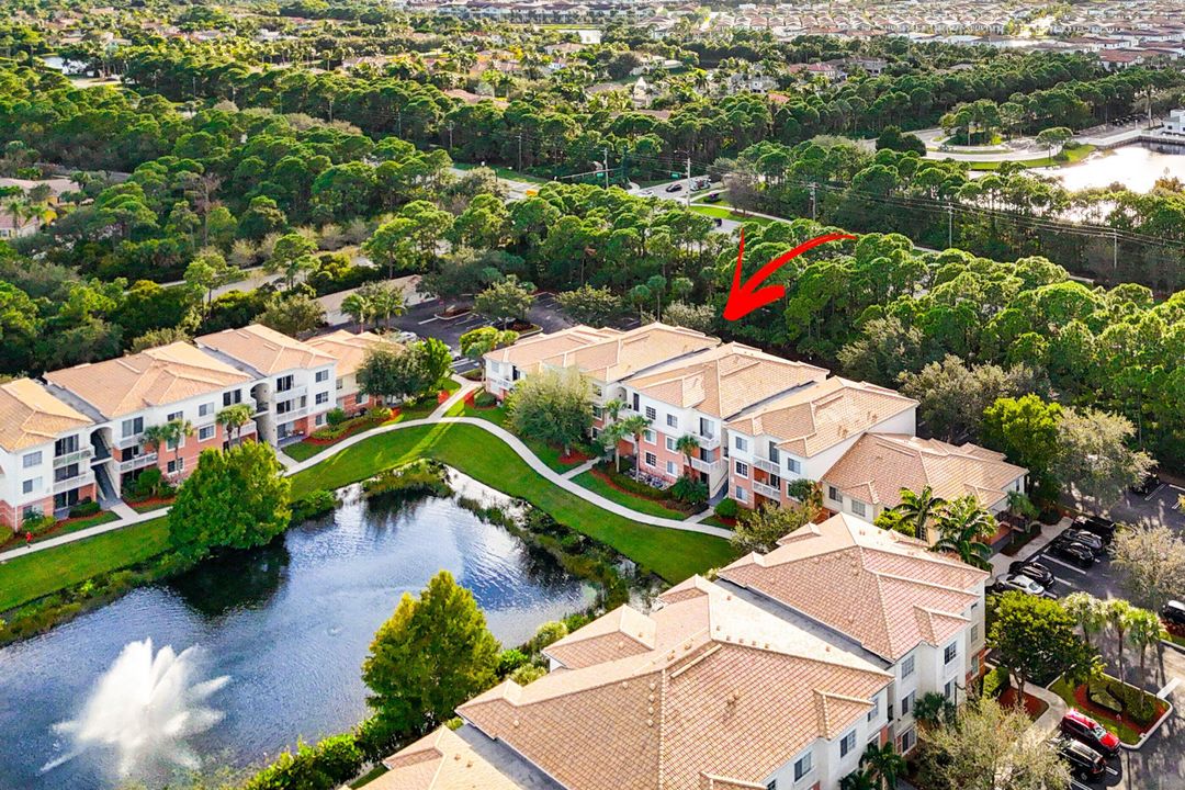 Active With Contract: $415,000 (3 beds, 2 baths, 1244 Square Feet)