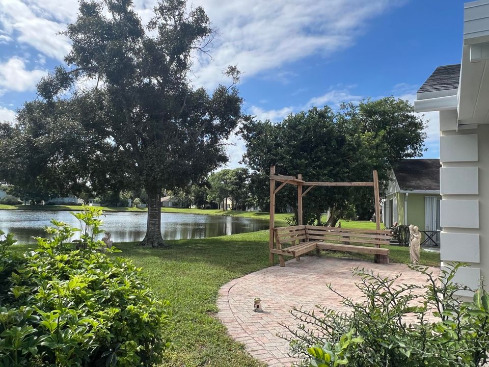 待售: $399,900 (2 贝兹, 2 浴室, 1147 平方英尺)