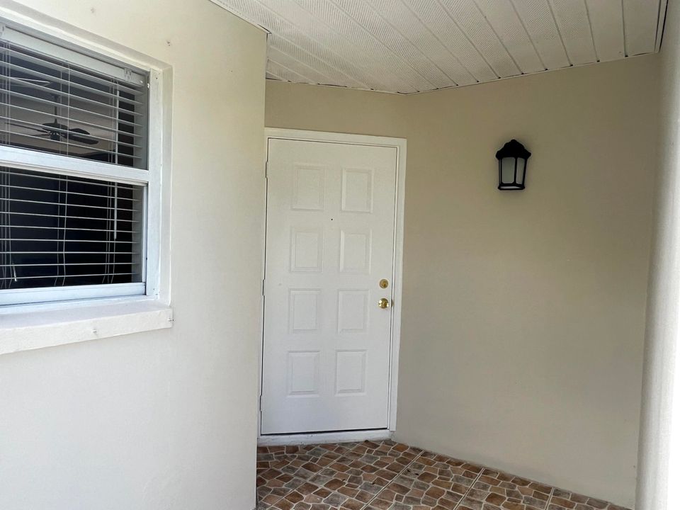 待售: $399,900 (2 贝兹, 2 浴室, 1147 平方英尺)