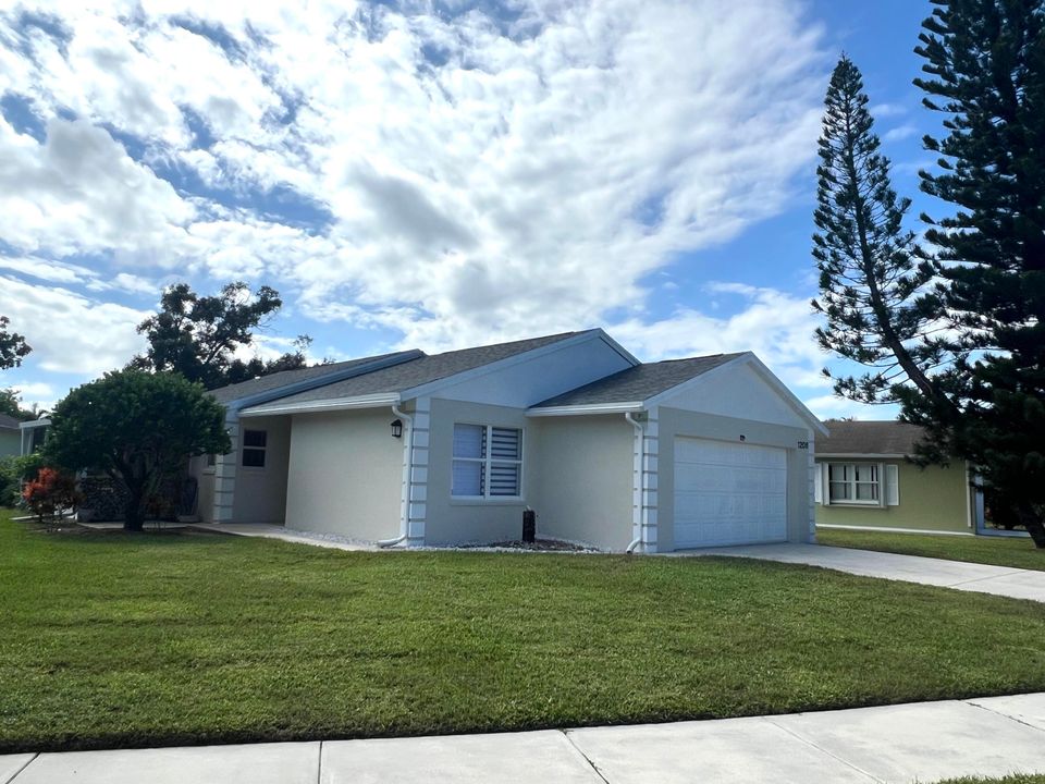 待售: $399,900 (2 贝兹, 2 浴室, 1147 平方英尺)