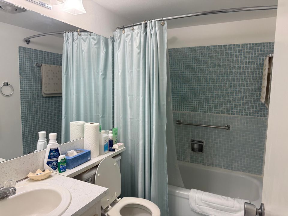 For Sale: $164,999 (2 beds, 1 baths, 795 Square Feet)