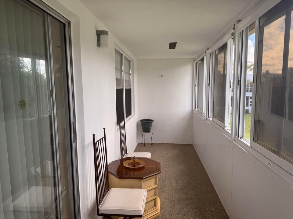 For Sale: $164,999 (2 beds, 1 baths, 795 Square Feet)