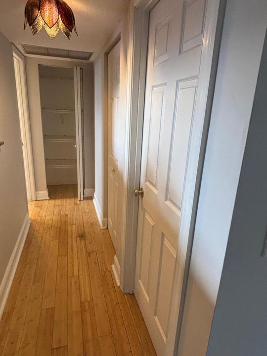 For Rent: $1,800 (2 beds, 2 baths, 988 Square Feet)