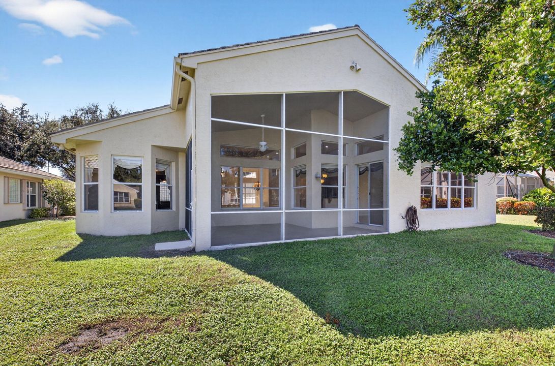 For Sale: $875,000 (3 beds, 2 baths, 2554 Square Feet)