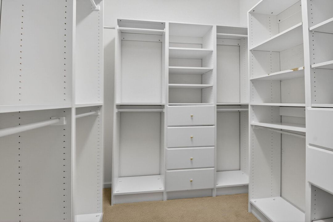 For Sale: $875,000 (3 beds, 2 baths, 2554 Square Feet)