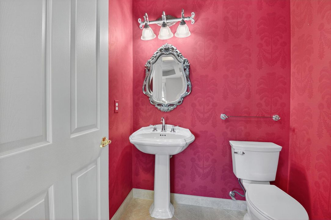 For Sale: $875,000 (3 beds, 2 baths, 2554 Square Feet)