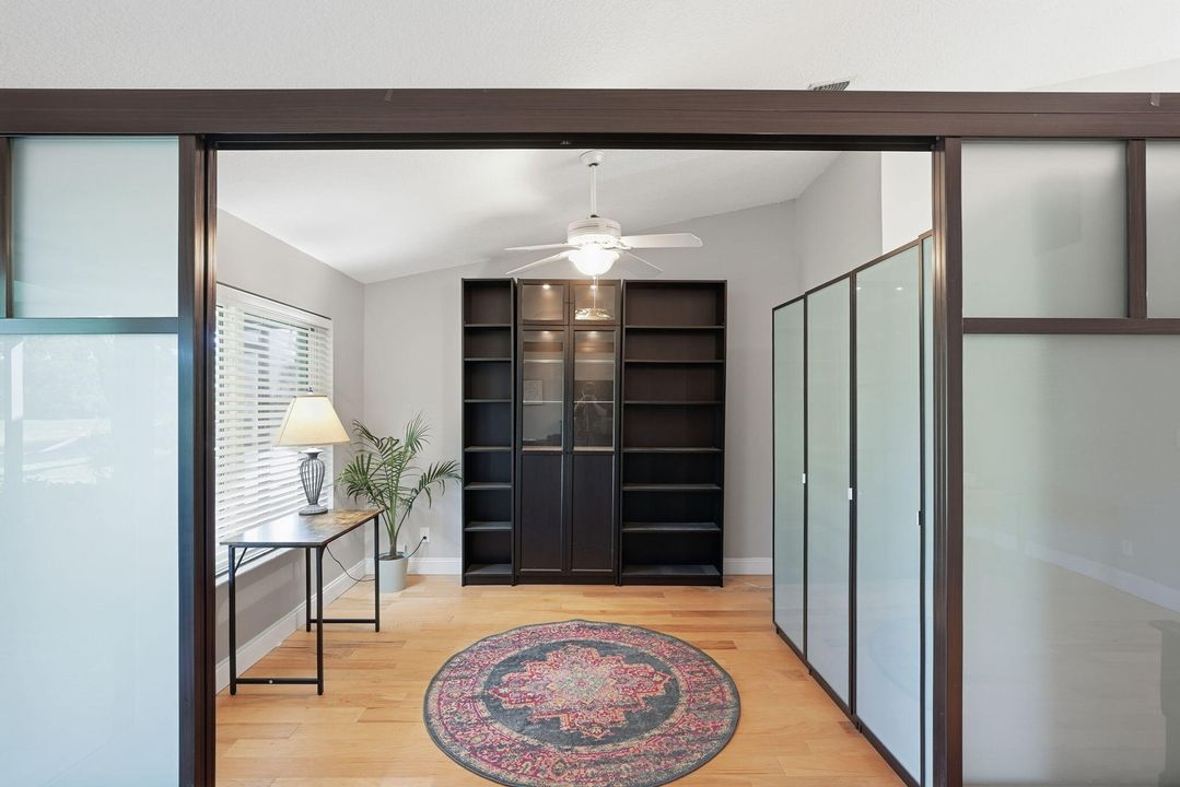 На продажу: $449,000 (2 спален, 2 ванн, 1569 Квадратных фут)