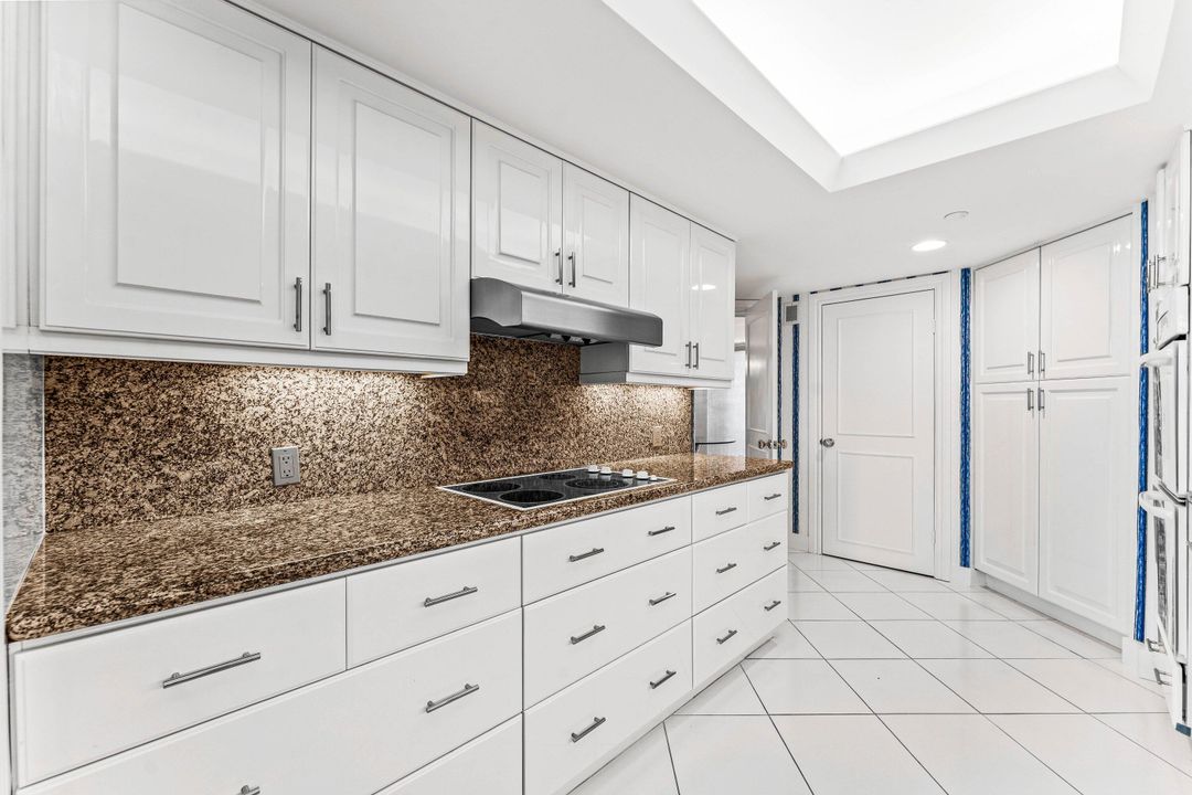 En Venta: $3,750,000 (3 camas, 3 baños, 2960 Pies cuadrados)