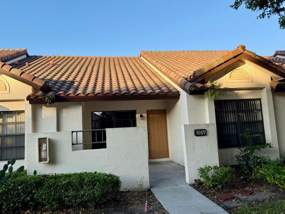 For Rent: $3,000 (3 beds, 2 baths, 1389 Square Feet)