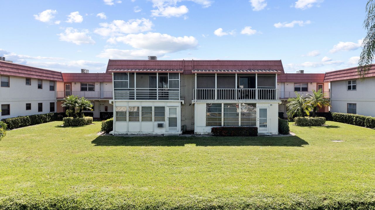 待售: $74,900 (1 贝兹, 1 浴室, 720 平方英尺)