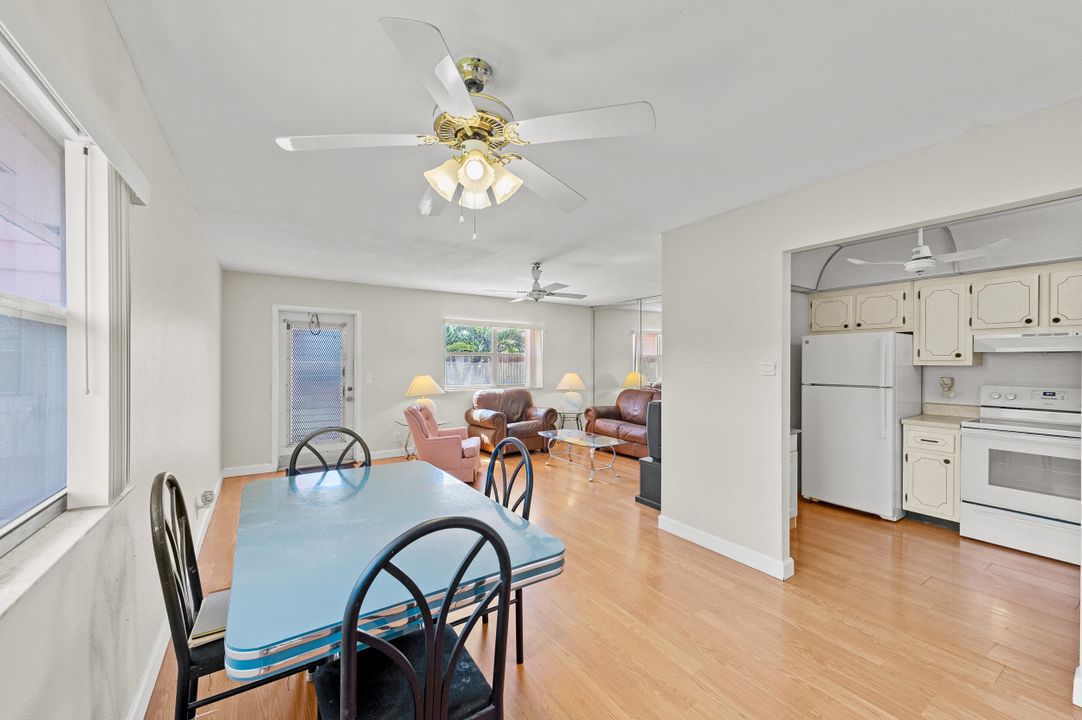 待售: $74,900 (1 贝兹, 1 浴室, 720 平方英尺)