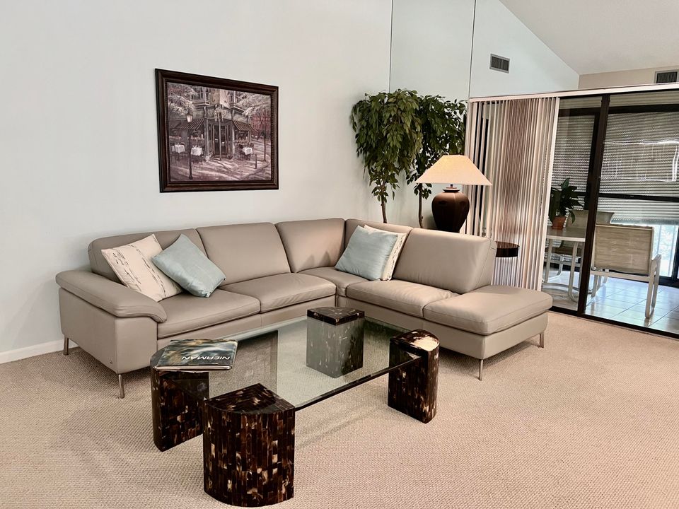 出租: $2,900 (3 贝兹, 2 浴室, 1385 平方英尺)