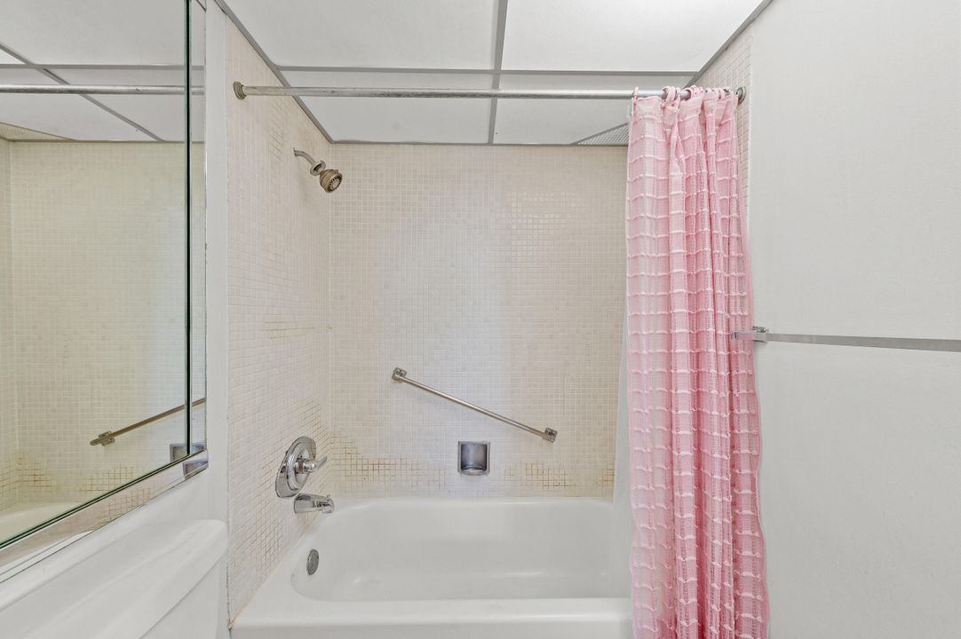 待售: $74,900 (1 贝兹, 1 浴室, 720 平方英尺)