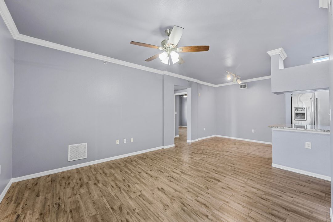 For Rent: $2,100 (2 beds, 2 baths, 1058 Square Feet)