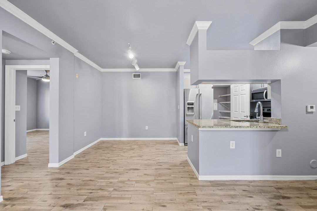 For Rent: $2,100 (2 beds, 2 baths, 1058 Square Feet)