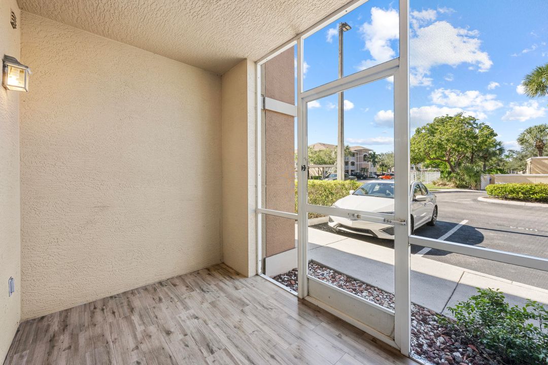 For Rent: $2,100 (2 beds, 2 baths, 1058 Square Feet)