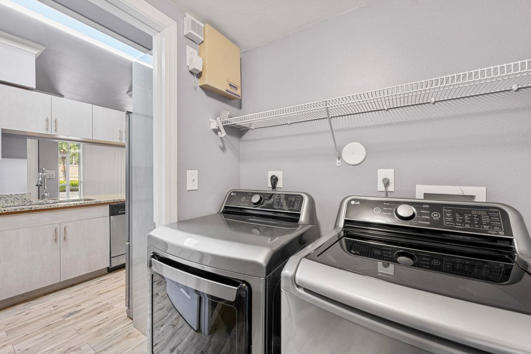 For Rent: $2,100 (2 beds, 2 baths, 1058 Square Feet)