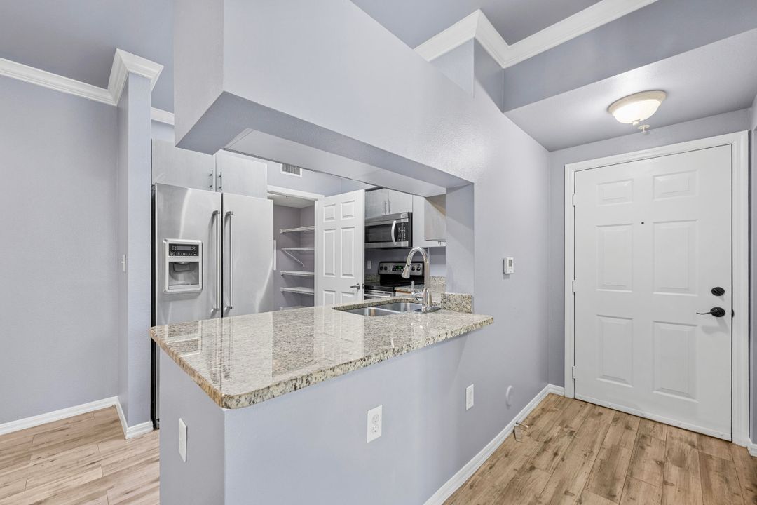 For Rent: $2,100 (2 beds, 2 baths, 1058 Square Feet)