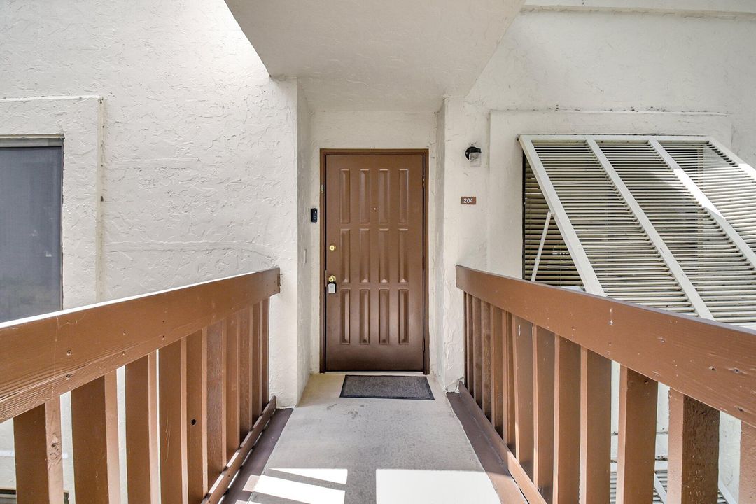 For Sale: $175,000 (2 beds, 2 baths, 1252 Square Feet)