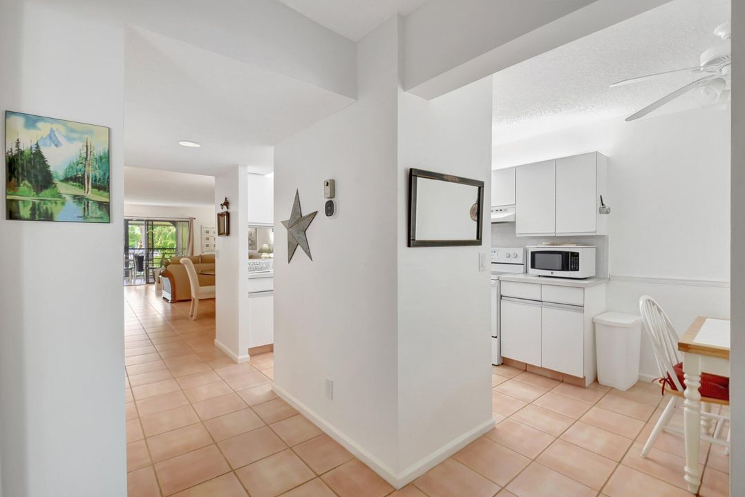 For Sale: $175,000 (2 beds, 2 baths, 1252 Square Feet)