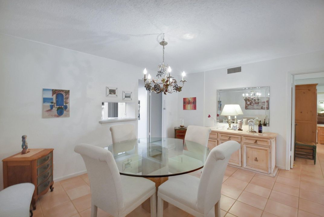 For Sale: $175,000 (2 beds, 2 baths, 1252 Square Feet)