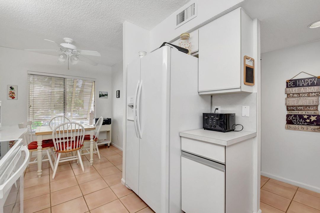 For Sale: $175,000 (2 beds, 2 baths, 1252 Square Feet)