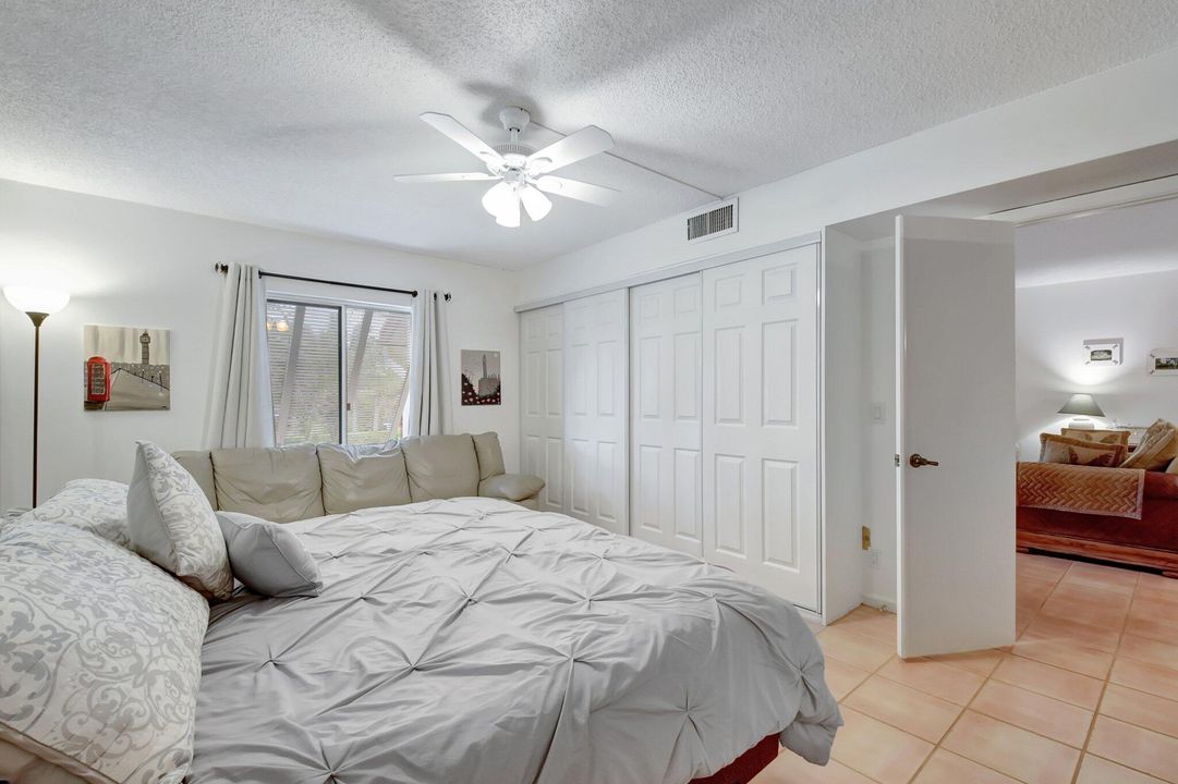 For Sale: $175,000 (2 beds, 2 baths, 1252 Square Feet)