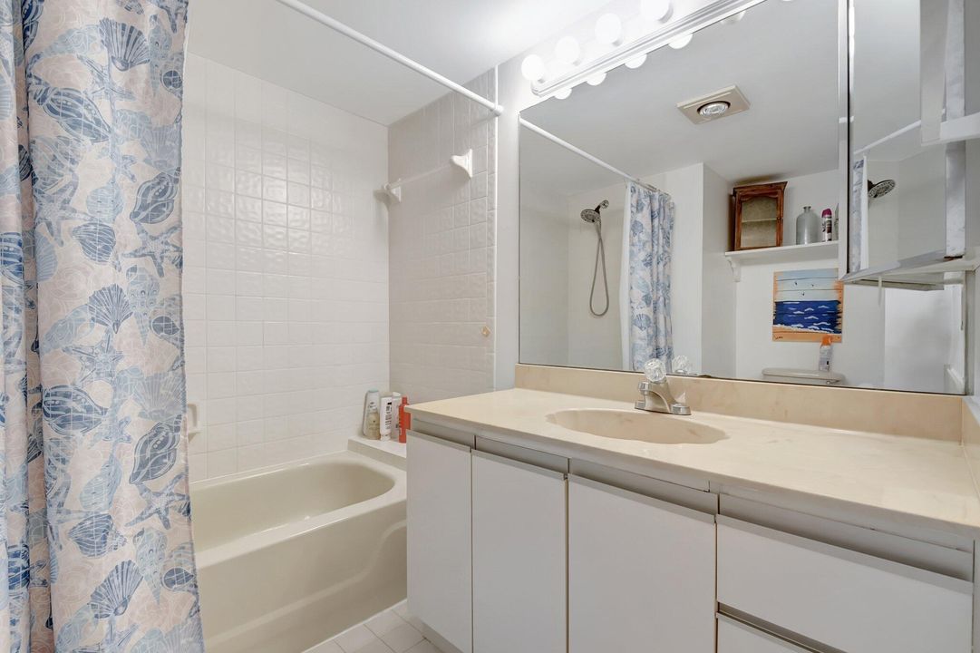 For Sale: $175,000 (2 beds, 2 baths, 1252 Square Feet)