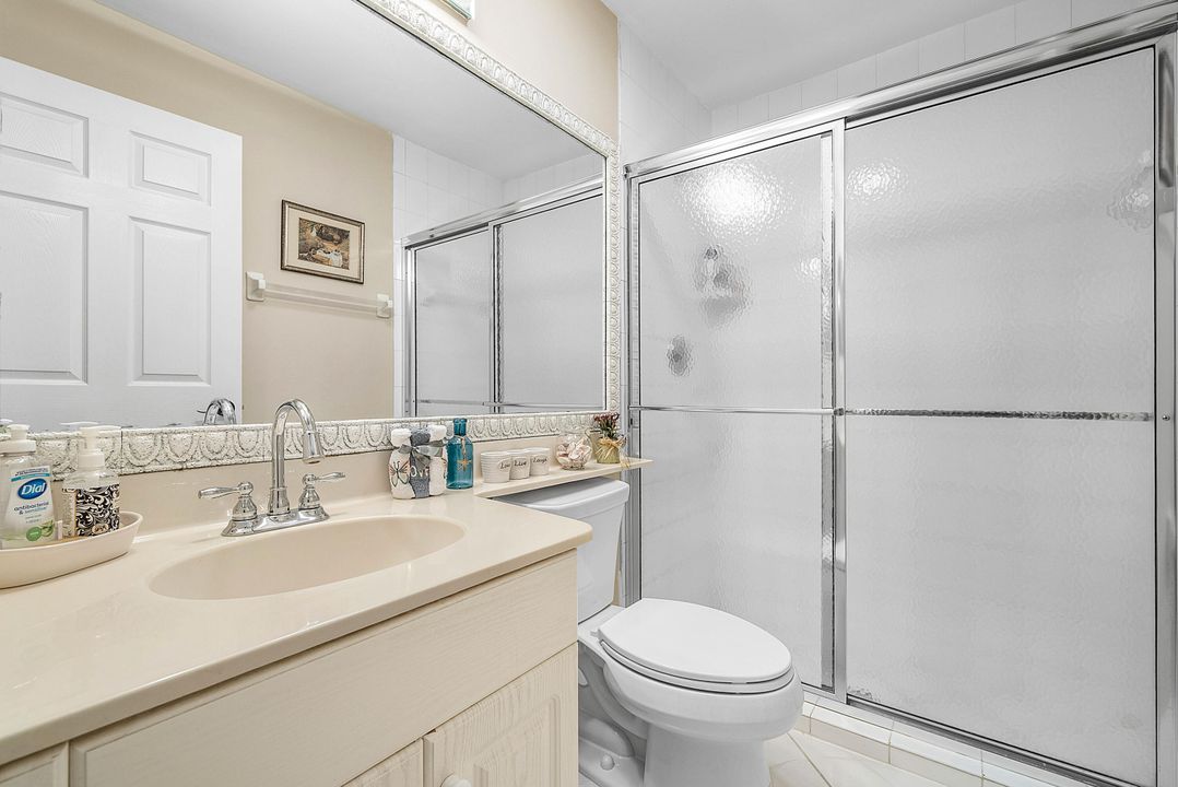 合同活跃: $939,900 (4 贝兹, 3 浴室, 2709 平方英尺)