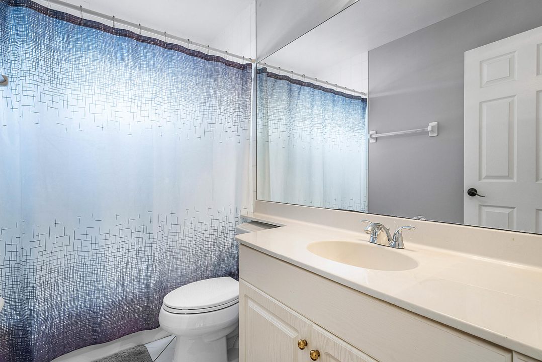 合同活跃: $939,900 (4 贝兹, 3 浴室, 2709 平方英尺)