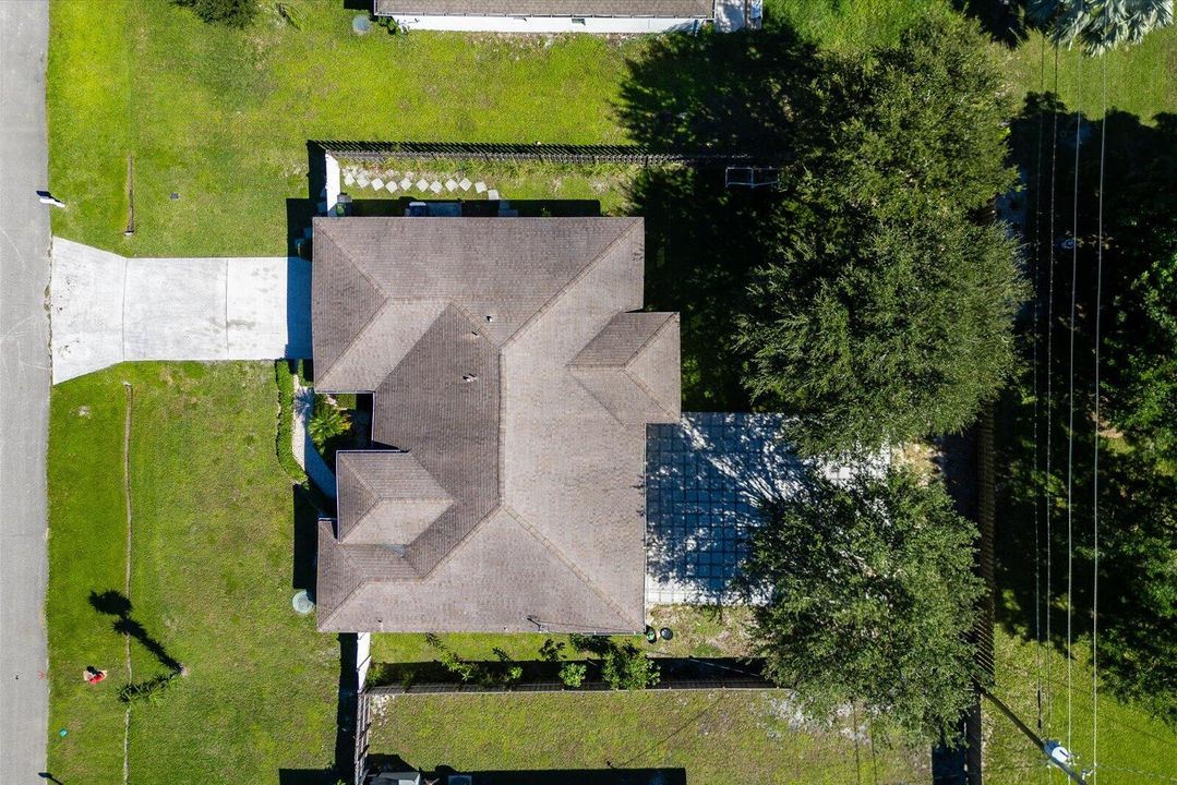 Activo con contrato: $395,000 (3 camas, 2 baños, 1701 Pies cuadrados)