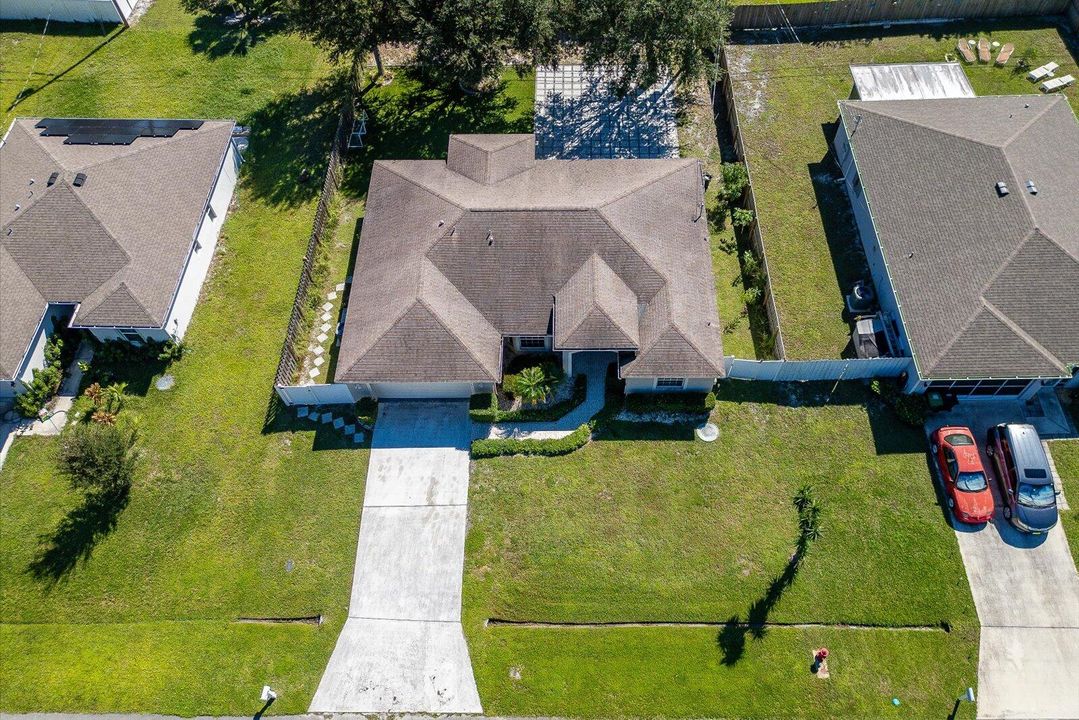 Activo con contrato: $395,000 (3 camas, 2 baños, 1701 Pies cuadrados)