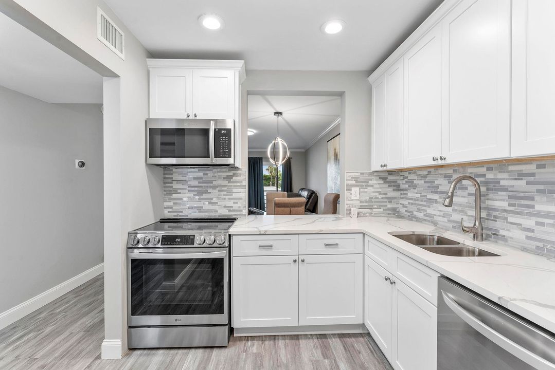 待售: $139,000 (1 贝兹, 1 浴室, 753 平方英尺)