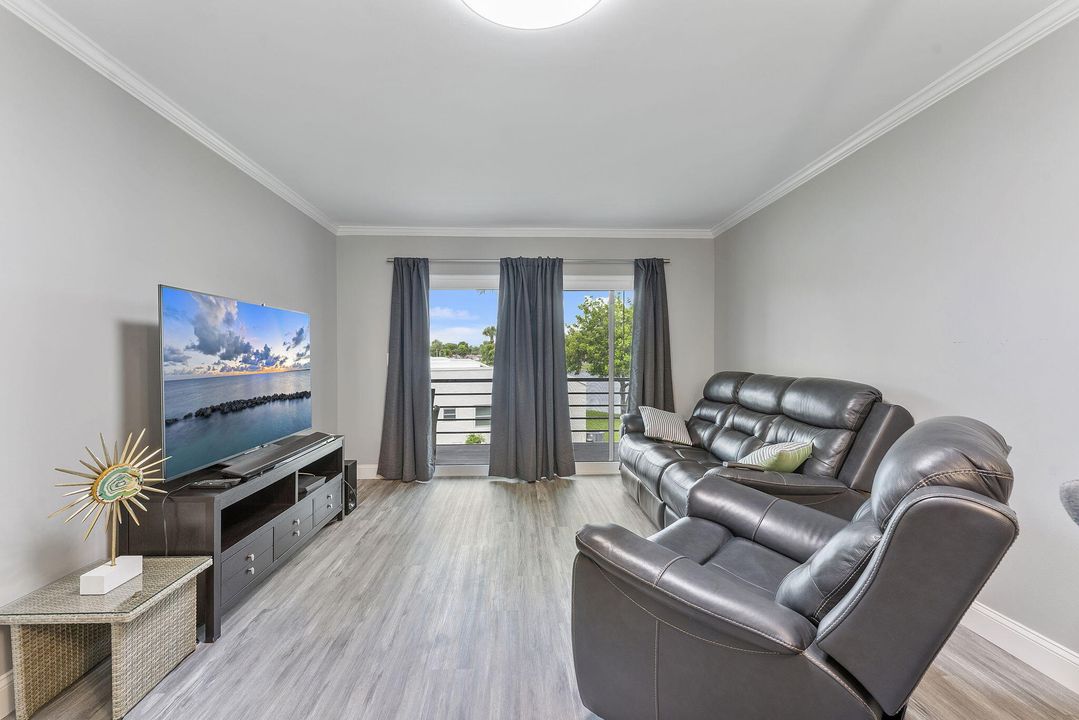 待售: $139,000 (1 贝兹, 1 浴室, 753 平方英尺)