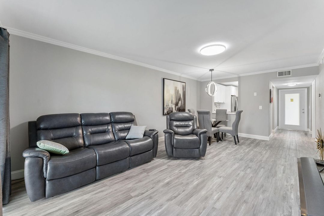 待售: $139,000 (1 贝兹, 1 浴室, 753 平方英尺)