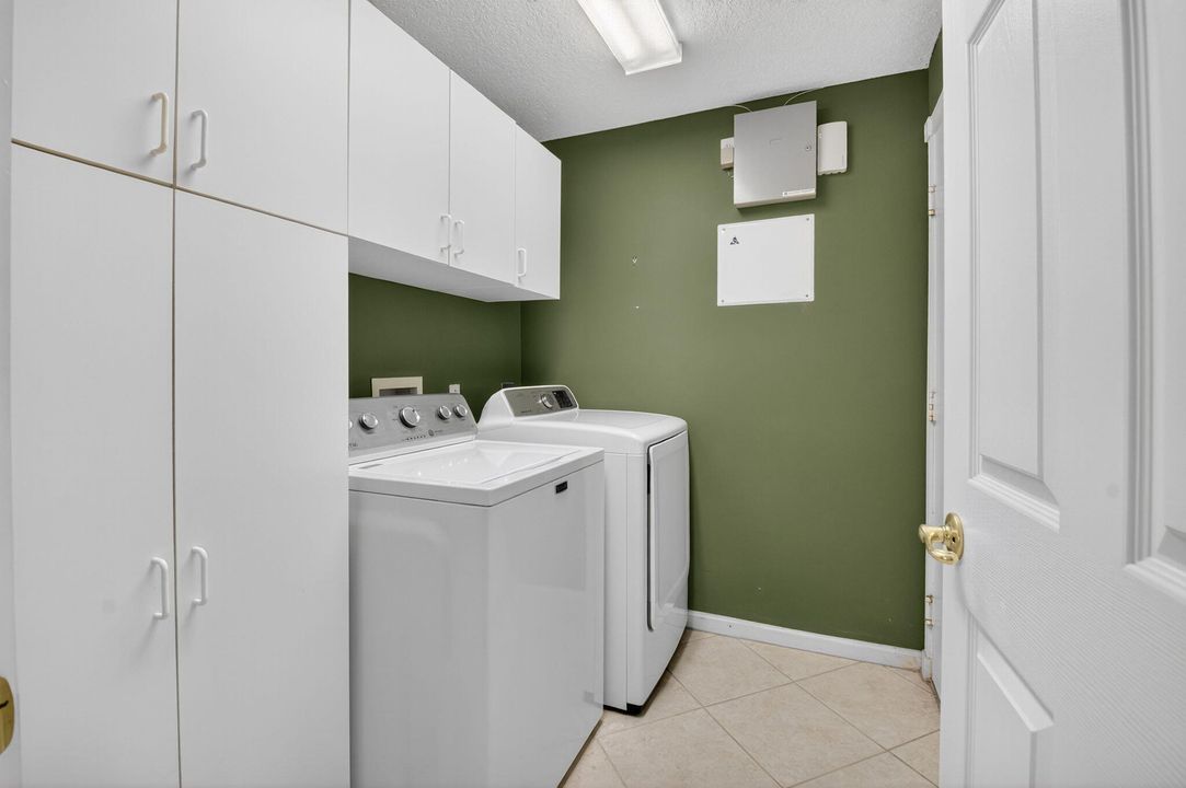 待售: $629,000 (3 贝兹, 2 浴室, 2099 平方英尺)